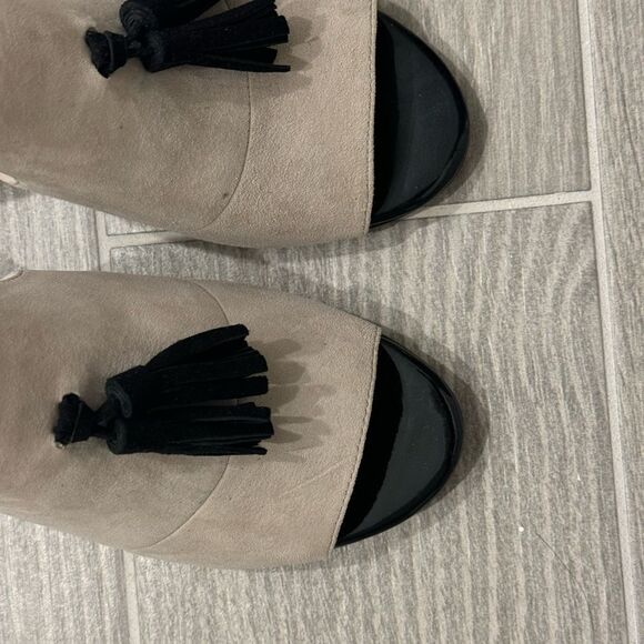 Karl Lagerfeld Women's Black and Tan Mules Very nice - Picture 6 of 6